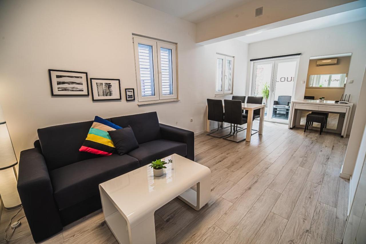 Downtown Park Apartments With Balcony Βόντιτσε Εξωτερικό φωτογραφία