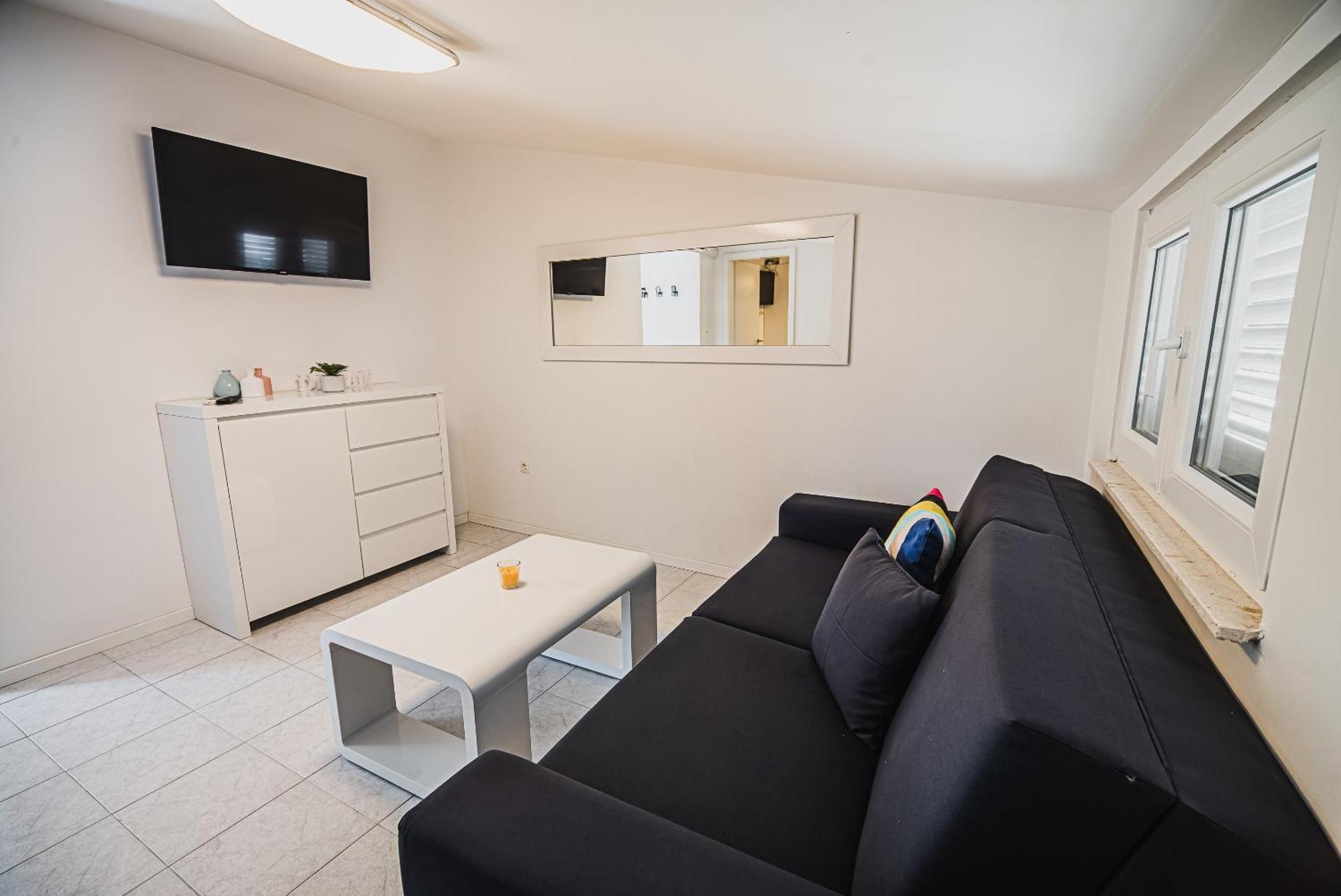 Downtown Park Apartments With Balcony Βόντιτσε Δωμάτιο φωτογραφία