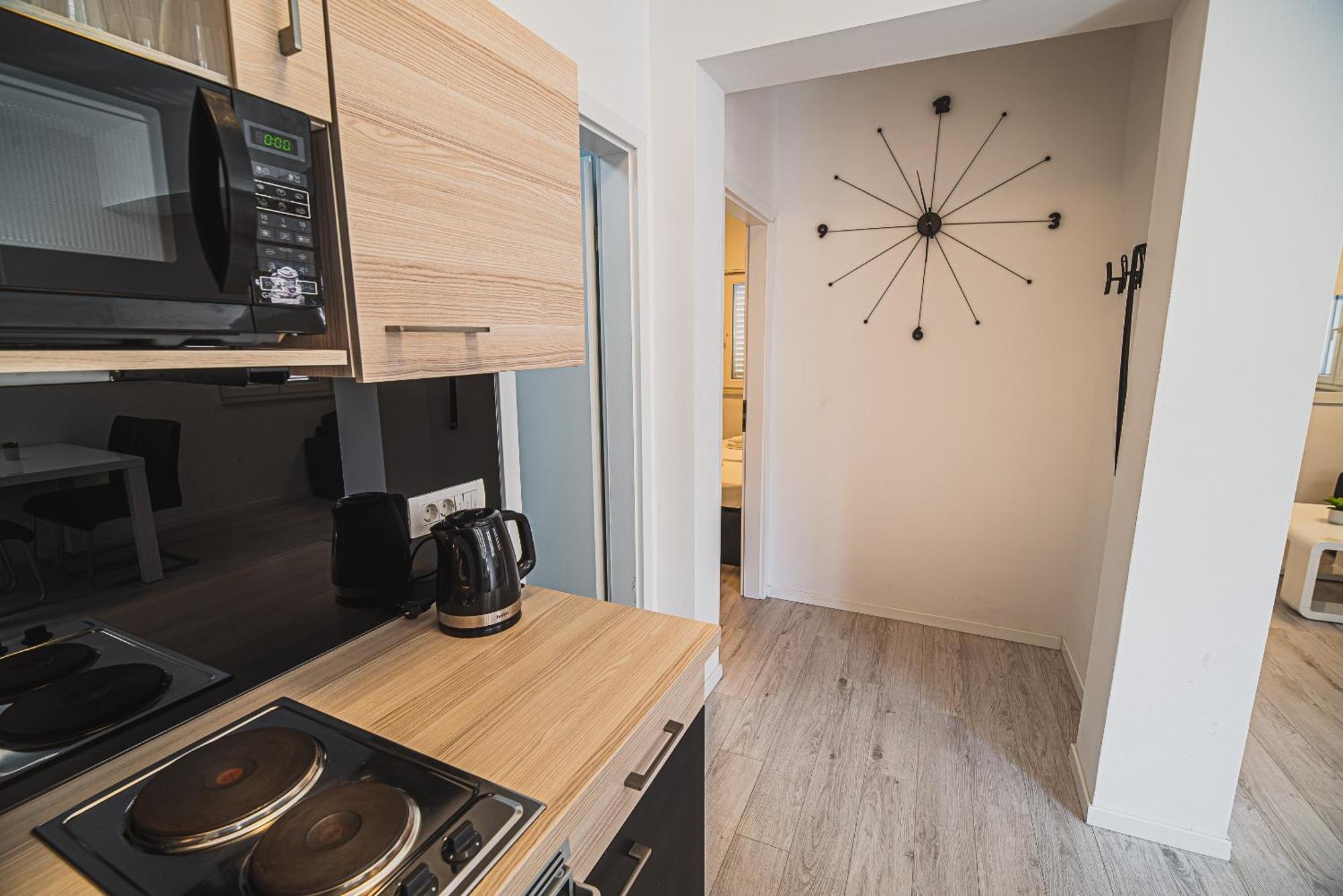 Downtown Park Apartments With Balcony Βόντιτσε Δωμάτιο φωτογραφία