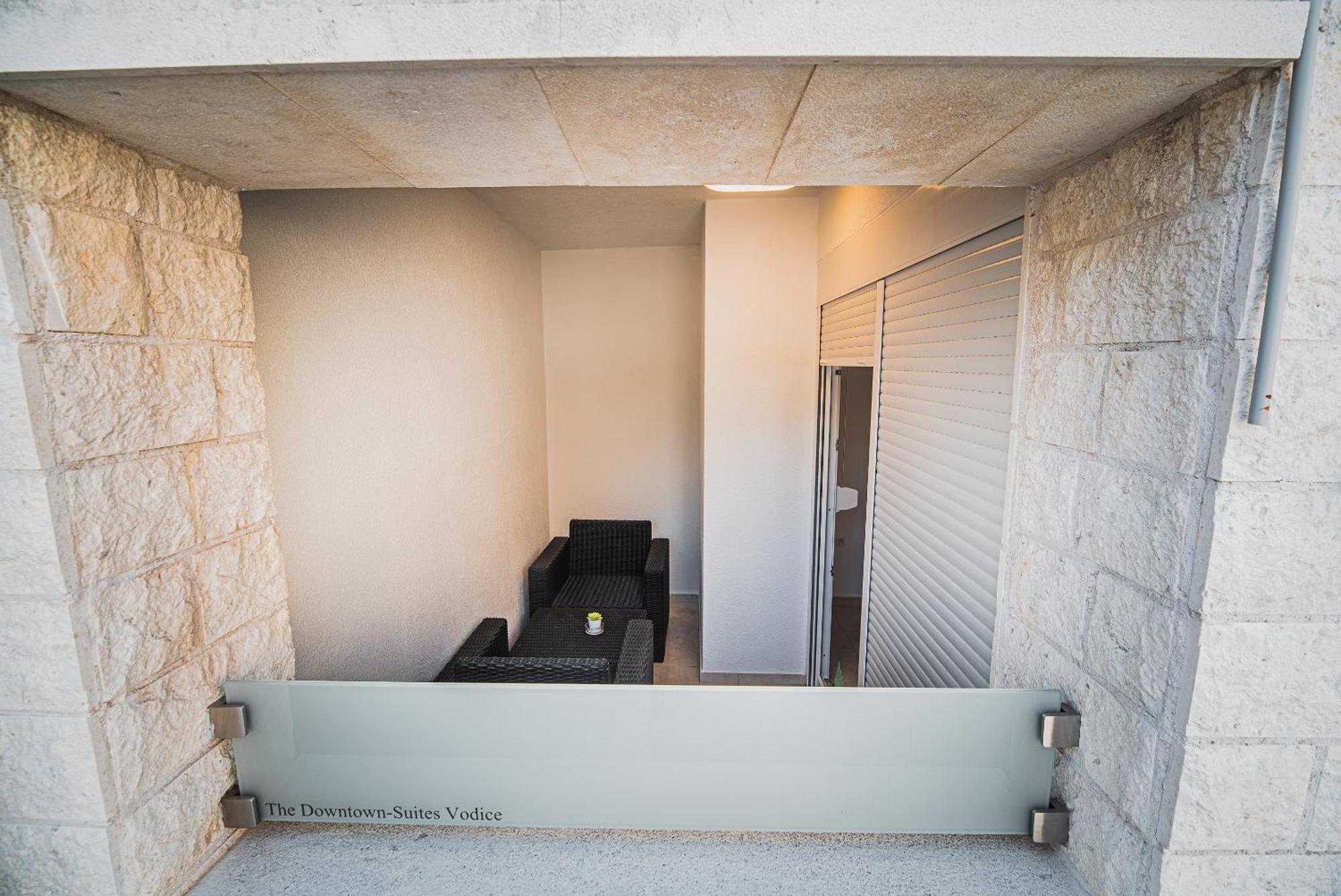 Downtown Park Apartments With Balcony Βόντιτσε Δωμάτιο φωτογραφία